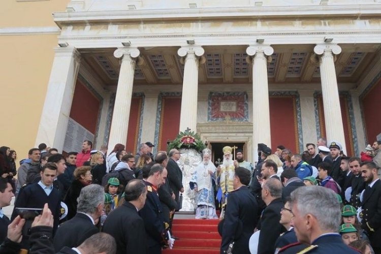 Νεφοέσσα η Ερμούπολη εόρτασε τον Πολιούχο της Άγιο Νικόλαο