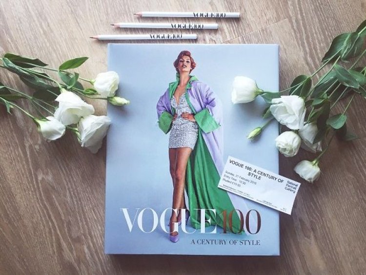 100 χρόνια βρετανική Vogue!! Η ιστορία της μόδας, σε 5 λεπτά, μέσα από το διασημότερο περιοδικό!! (Video)