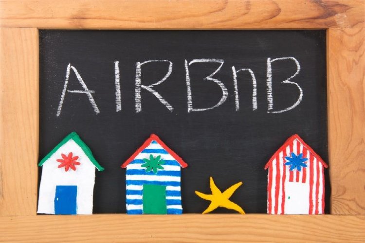 Airbnb Rental: Ερχεται ΦΠΑ 13% από το 2024 για 57.000 ιδιοκτήτες - Οι χαμένοι των νέων φόρων και η εταιρεία με τα... 900 ακίνητα