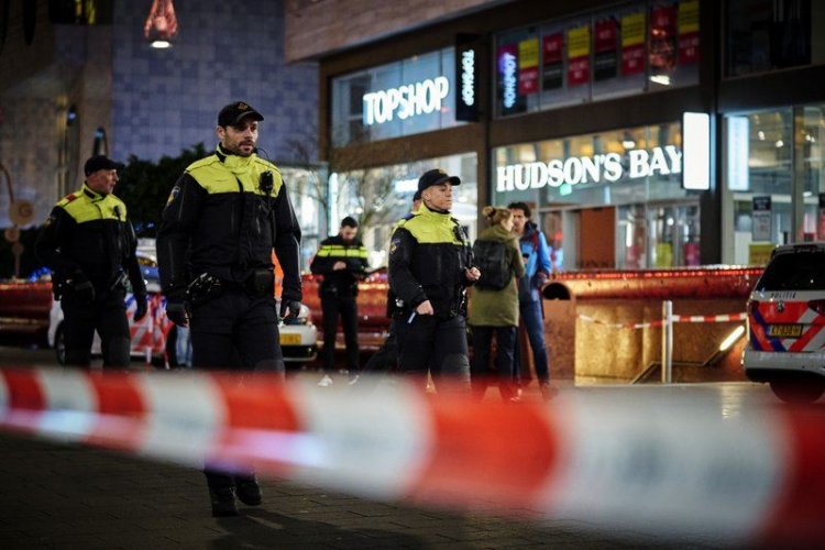 Ολλανδική αστυνομία: 3 άτομα τραυματίστηκαν από επίθεση με μαχαίρι στη Χάγη