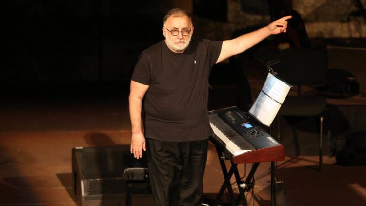 Απεβίωσε ο σπουδαίος Έλληνας συνθέτης Θάνος Μικρούτσικος