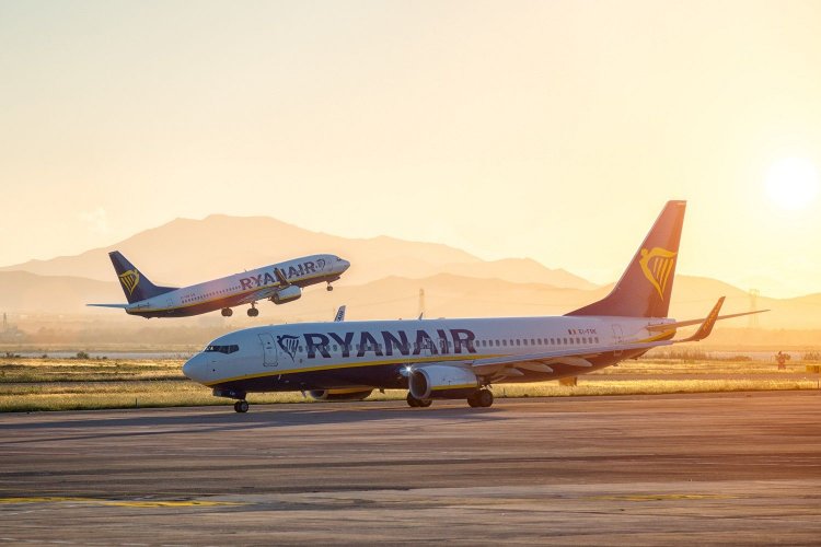 Ryanair: Νέα δρομολόγια σε Μύκονο, Σαντορίνη και Κέρκυρα, με εισιτήρια από 14,99€!!