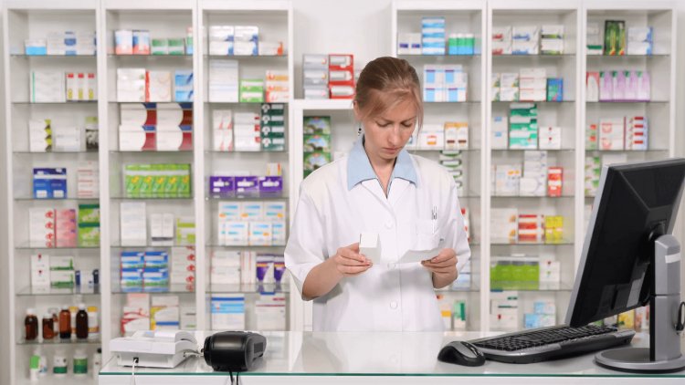 ΣΤΕ: Επιτρέπεται η ίδρυση Φαρμακείων και από μη φαρμακοποιούς υπό την εμπορική μορφή ΕΠΕ