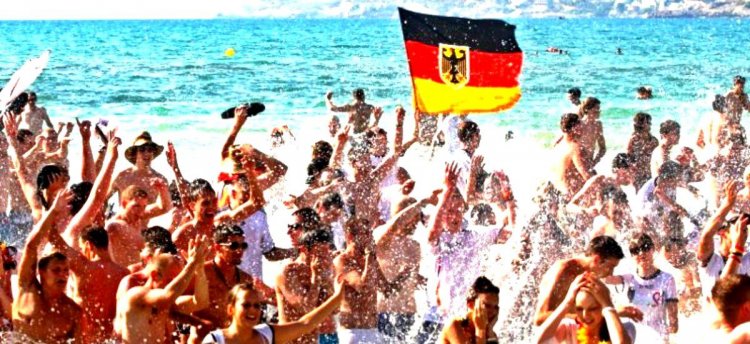Coronavrus Travel : Διστακτικοί σε ό,τι αφορά τις θερινές διακοπές τους εμφανίζονται οι Γερμανοί