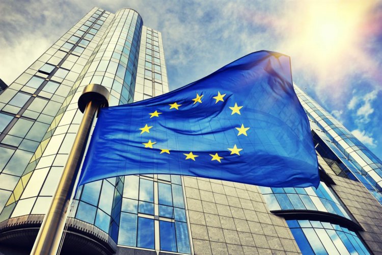 Coronavirus Pandemic : Η ΕΕ θα δώσει μεγαλύτερη κεφαλαιακή ελάφρυνση στις τράπεζες για να βοηθήσουν τις επιχειρήσεις