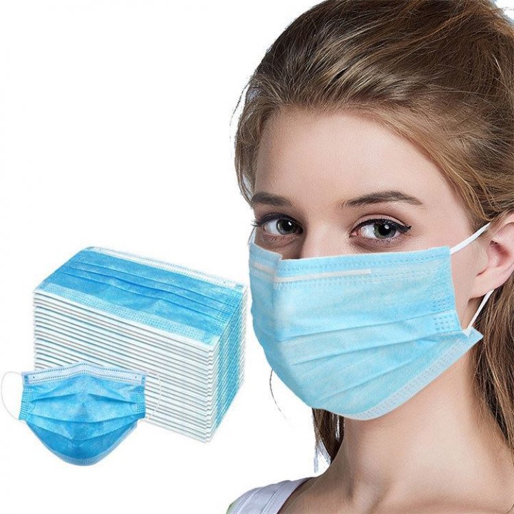Coronavirus Pandemic: Πρόστιμο 150 ευρώ σε όσους δεν φορούν μάσκα εκεί που επιβάλλεται