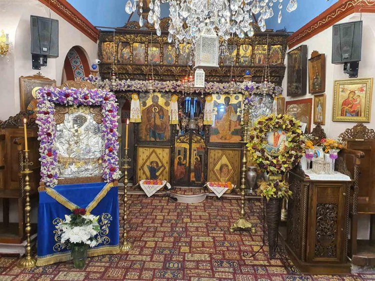 Church of Mykonos: Την Τετάρτη η επιστροφή της Αγίας Εικόνας Παναγίας Τουρλιανής, κατά το έθος, στην ομώνυμη Ιερά Μονή