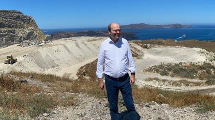 Santorini - Κ. Χατζηδάκης: Τρείς πρωτοβουλίες που θα αλλάξουν την εικόνα της Σαντορίνης