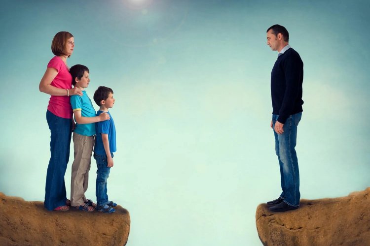 Divorce and Children: Ρύθμιση για τη συνεπιμέλεια των παιδιών διαζευγμένων γονέων