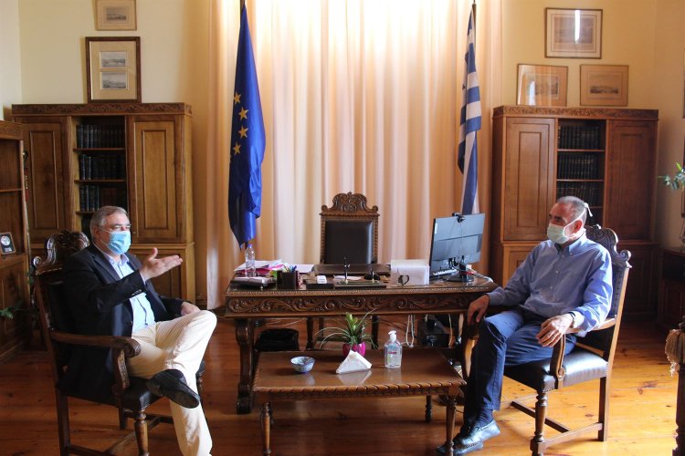 Mayor of Syros: Συνάντηση Δημάρχου Σύρου - Ερμούπολης Νίκου Λειβαδάρα με αντιπροσωπεία του ΕΟΔΥ