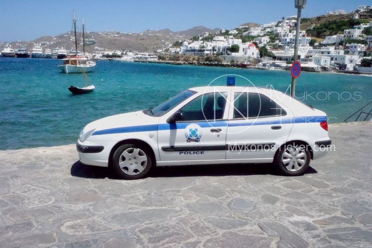 Mykonos: Αφαιρέθηκαν 30 άδειες κυκλοφορίας και 30 ζεύγη πινακίδων από τρεις εταιρείες μίσθωσης αυτοκινήτων