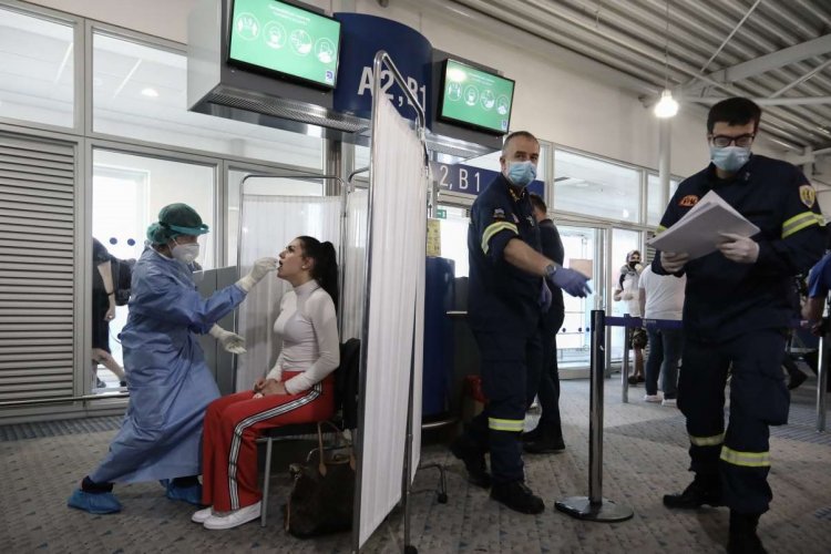 Coronavirus Pandemic: Υποχρεωτικά τεστ σε 3000 επιβάτες που επιστρέφουν από Μύκονο, Σαντορίνη και Πάρο!!