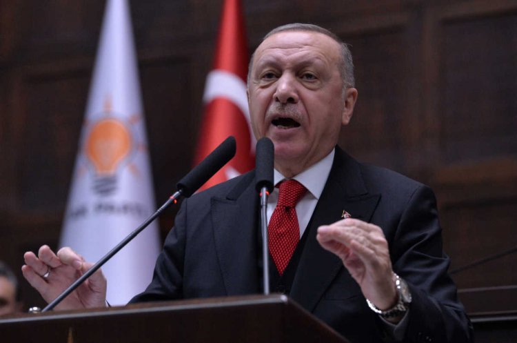 East Med Tensions-Erdogan: Θέλουν να μας εγκλωβίσουν στις ακτές μας με ένα νησί 10 τ. χλμ.