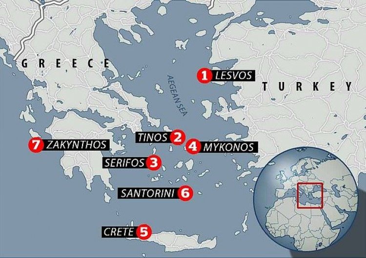 UK Travel Restrictions: Μάχη για ένα εισιτήριο έγκαιρης επιστροφής δίνουν χιλιάδες Αγγλοι τουρίστες στα ελληνικά νησιά