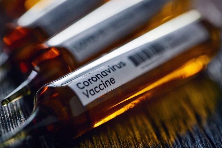 Coronavirus Vaccine: Κλείδωσε ο οδικός χάρτης, αυτοί θα εμβολιαστούν πρώτοι
