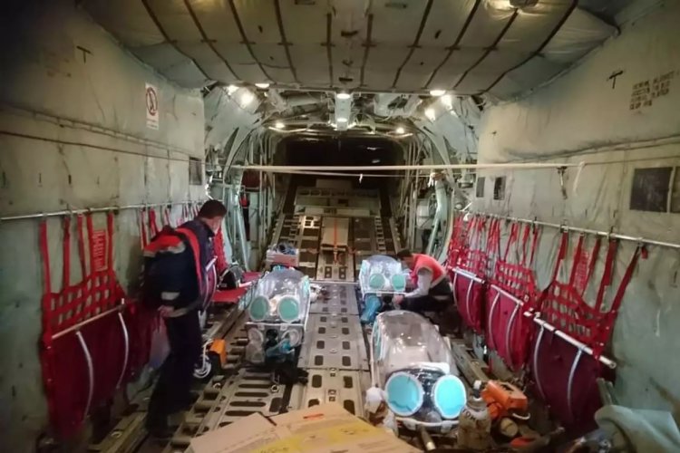 Coronavirus Pandemic: Μεταφέρονται με ελικόπτερα - ασθενοφόρα διασωληνωμένοι ασθενείς με κορωνοϊό