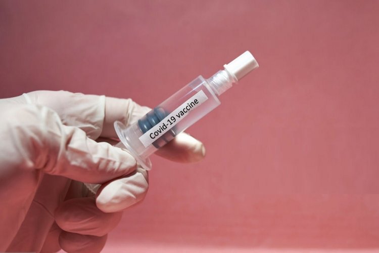 Coronavirus Vaccine: Το Facebook «μπλοκάρει» τα fake news για το εμβόλιο