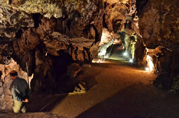 Aegean Islands: Διασφαλίζεται η ανάδειξη και προστασία του Σπηλαίου Δρυοπίδας Κύθνου από την Περιφέρεια Ν. Αιγαίου