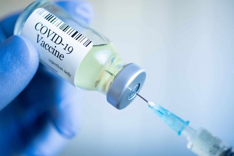 Coronavirus Vaccination: Άυλη συνταγογράφηση - Πώς γίνεται η εγγραφή για το εμβόλιο - Τα SMS στο 13034 - Ποια στοιχεία χρειάζονται [Video]