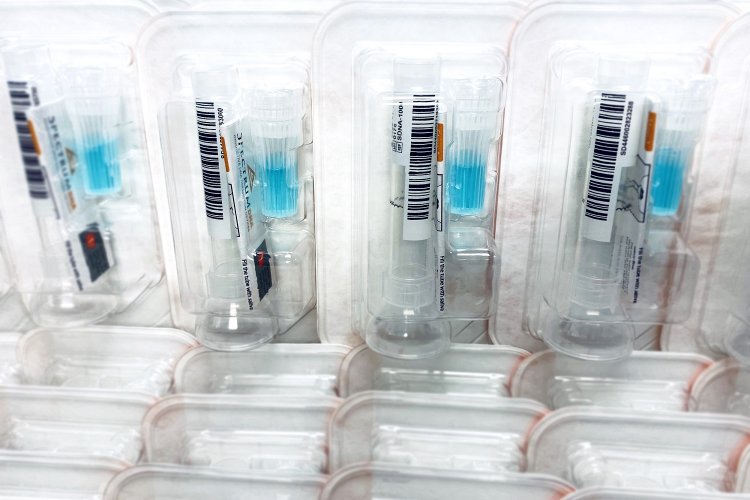 Saliva Test for Coronavirus: Ήρθαν και στην Ελλάδα τα rapid test αντιγόνου με δείγμα σάλιου