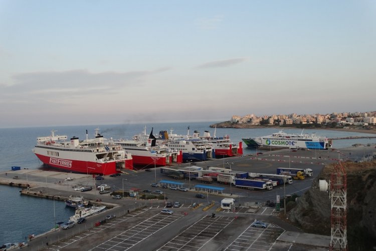 Ferry strike: Δεμένα τα πλοία στα λιμάνια!! 48ωρη απεργιακή κινητοποίηση από αύριο τα ξημερώματα!!