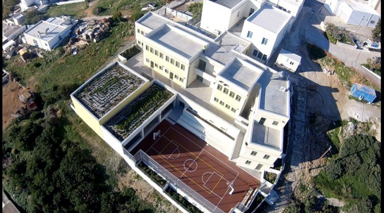 Municipality of Syros: Συνεργασία Περιφέρειας και Δήμου για την αναβάθμιση των σχολικών εγκαταστάσεων της Σύρου