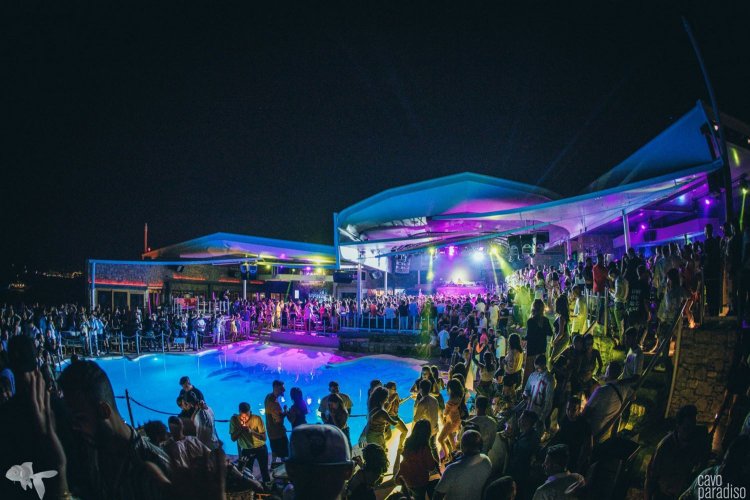 Mykonos Clubbing: Discover the best nightclubs & bars destinations from Mykonos