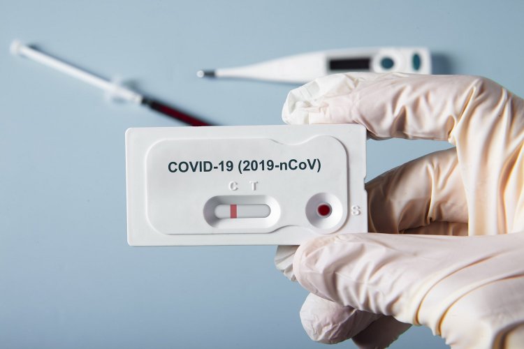 Covid-19 self-testing: Πόσοι μαθητές και καθηγητές έχουν βρεθεί θετικοί στον κορωνοϊό έως τώρα μέσω των self-test [Έγγραφα]