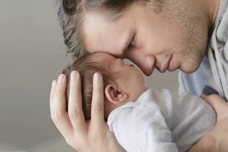 Paternity leave: Πόσες ημέρες δικαιούται ο νέος πατέρας!! Τι αλλάζει στις γονικές άδειες!!
