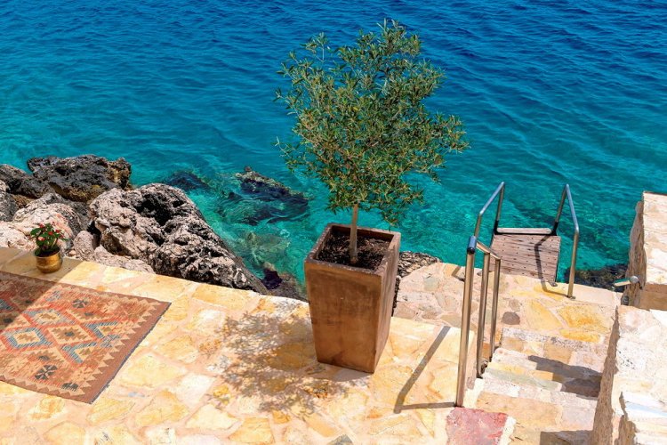 Tourism season 2021 -  Le Point: «Η Ελλάδα χωρίς τις Κυκλάδες (ή σχεδόν) -  («La Grèce sans les Cyclades (ou presque)»