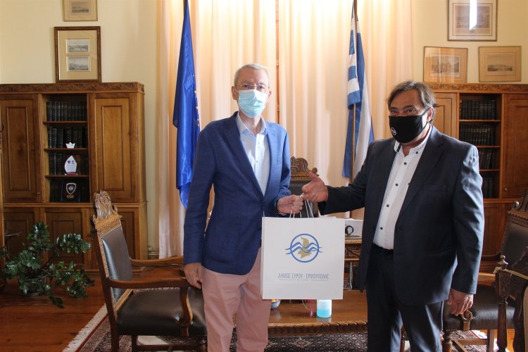 Municipality of Syros: Συνάντηση του Αντιδημάρχου Μηνά Αληφραγκή με τον Πρέσβη της Ρουμανίας