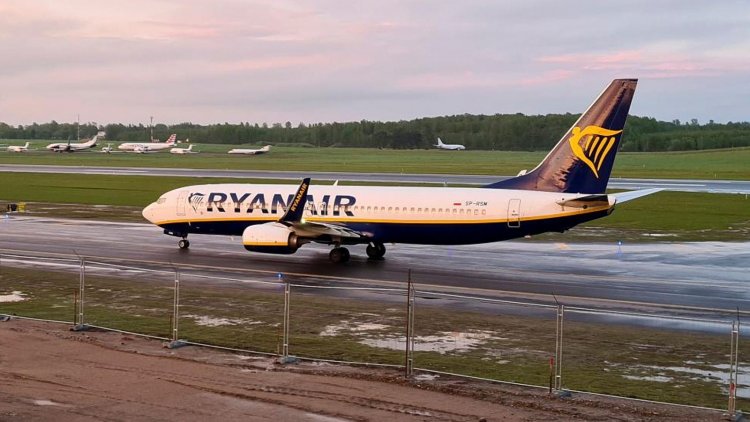 Belarus - Hijacking Ryanair flight: Πράκτορες των μυστικών υπηρεσιών επέβαιναν στο αεροπλάνο της Ryanair