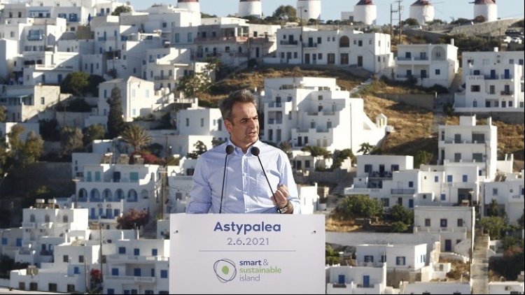 PM Mitsotakis - Astypalea: Αυτό που κάνουμε στην Αστυπάλαια είναι ένα παράθυρο σε ένα καθαρότερο και πιο πράσινο μέλλον
