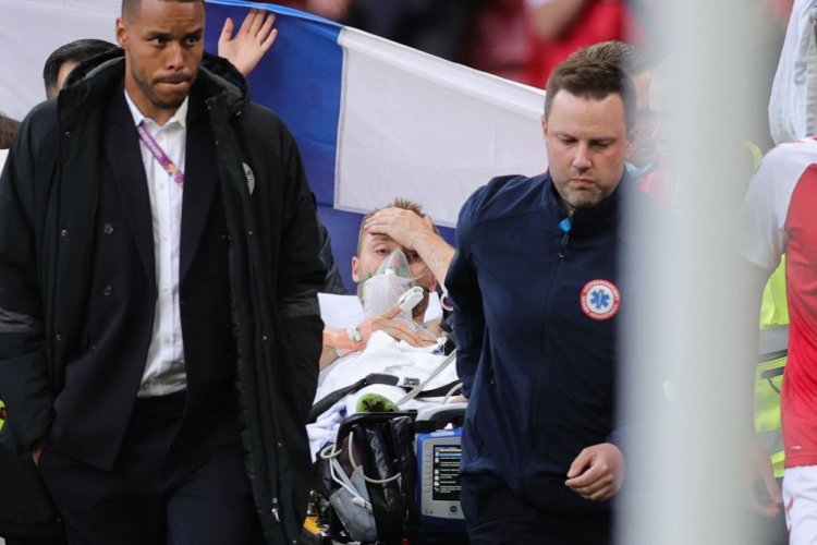 Denmark’s player Christian Eriksen: UEFA - Στο νοσοκομείο και σε σταθερή κατάσταση ο Ερικσεν