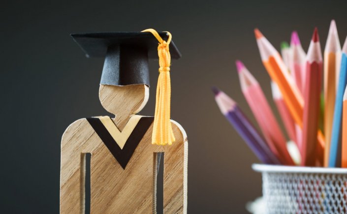 New Educational Policy: Τράπεζα Θεμάτων σε Α' και Β' Λυκείου, Νηπιαγωγείο από τα 4 έτη καθολικά!!  Όλες οι αλλαγές στα Σχολεία από τον Σεπτέμβριο!!