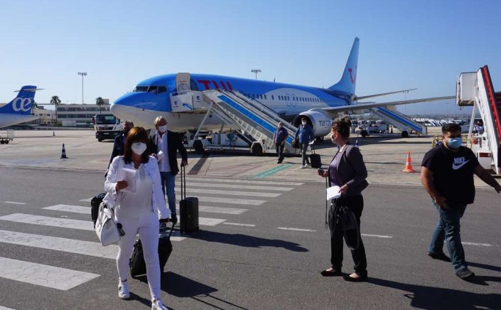 Coronavirus: Μην ταξιδεύετε σε Ολλανδία και Ελλάδα λόγω κορονοϊού λέει η γερμανική κυβέρνηση