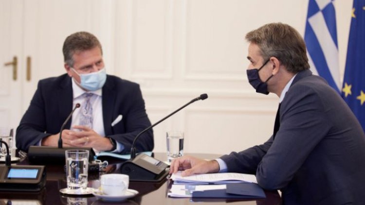 PM Mitsotakis: Η κλιματική κρίση, η ανάγκη ψηφιακής μετάβασης και η αντιμετώπιση των ανισοτήτων στο επίκεντρο της συνάντησης Μητσοτάκη - Σέφκοβιτς