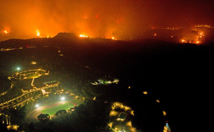 Wildfires : Ο Στρατός θα συνδράμει στην μάχη με τις φωτιές – Με περιπολίες από ξηράς κι αέρος