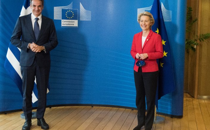 PM Mitsotakis: Οι εξελίξεις στο Αφγανιστάν και η κλιματική κρίση στο επίκεντρο τηλεφωνικής επικοινωνίας του Κυρ. Μητσοτάκη με την Ούρσουλα φον ντερ Λάιεν