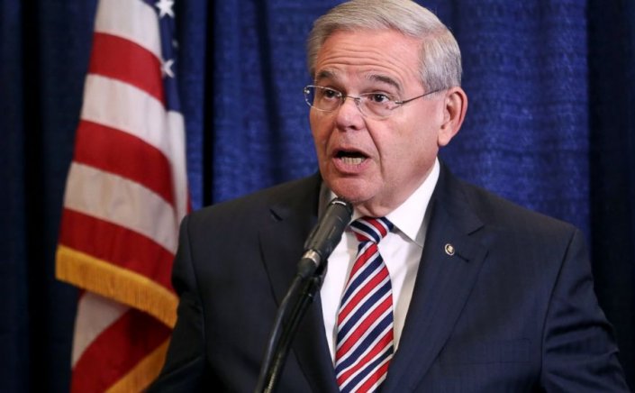 Senator Bob Menendez:  Στην Ελλάδα ο γερουσιαστής Ρ. Μενέντεζ - Τι σηματοδοτεί η επίσκεψή του