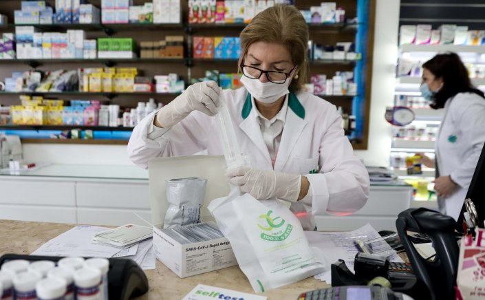 Coronavirus: 2 Δωρεάν self test από τα Φαρμακεία, σε ανεμβολίαστους, που επιστρέφουν από τις διακοπές!!