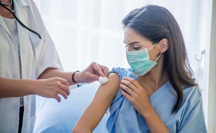 Vaccination: Κατατέθηκε η Τροπολογία με τις Αμοιβές ιδιωτών Γιατρών για εμβολιασμό [Τροπολογία]