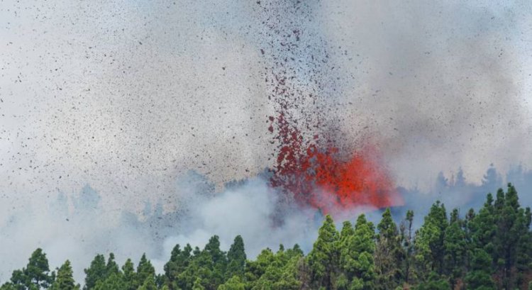 Volcano on La Palma: Έκρηξη ηφαιστείου στο νησί Λα Πάλμα - Απομακρύνθηκαν κάτοικοι