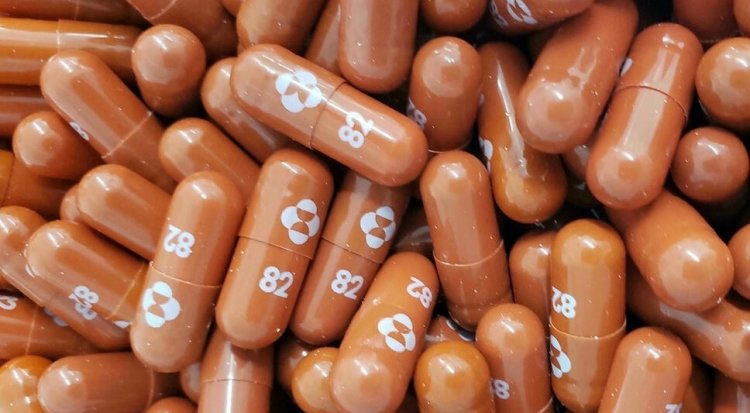 Antiviral Covid pill: Η Merck ζητά από τον FDA να εγκρίνει το χάπι Μolnupiravir κατά της Covid-19 για επείγουσα χρήση