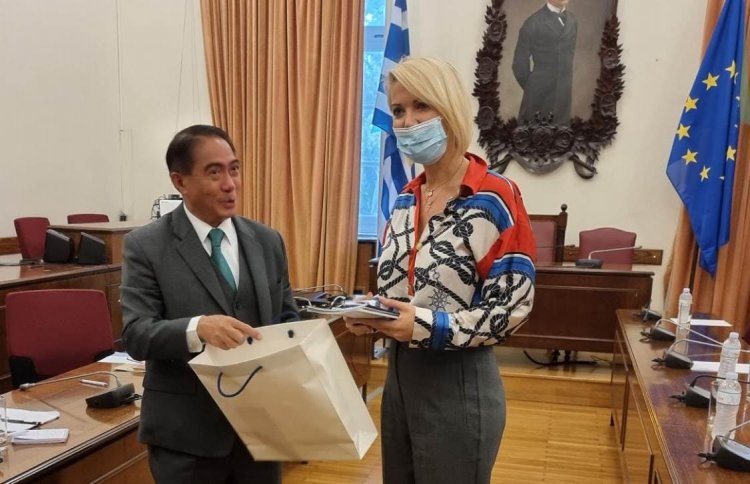 MP Katerina Monogiou: Η Κατερίνα Μονογυιού, ως Αντιπρόεδρος της Κοινοβουλευτικής Ομάδας Φιλίας, υποδέχτηκε τον Πρέσβη της Ταϋλάνδης στη Βουλή 