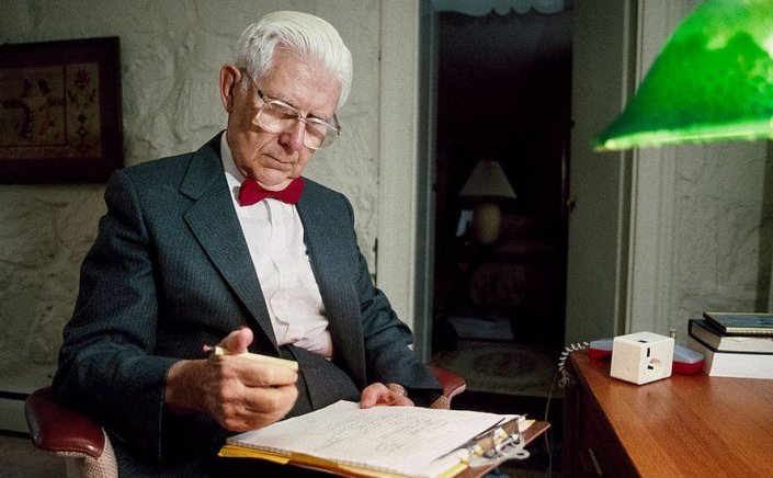 Dr Aaron Beck: Πέθανε στα 100 του ο «πατέρας» της γνωστικής-συμπεριφορικής ψυχοθεραπείας, δρ Άαρον Μπεκ