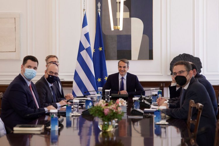 PM Mitsotakis: Κατάργηση πετρελαιοκίνησης και βενζίνης στην Ελλάδα, ανακοίνωσε ο Κυριάκος Μητσοτάκης