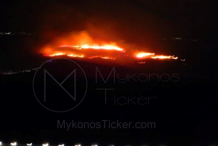 Fire in Tinos: Μεγάλη φωτιά στην Τήνο!! Εκκένωση τριών οικισμών ζητά η Πυροσβεστική!!