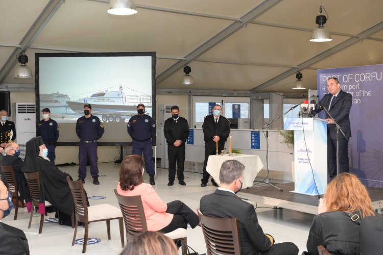 Shipping Min. Plakiotakis: Το τρίτο από τα 15 νέα περιπολικά σκάφη με σύγχρονο ιατρικό εξοπλισμό παρέδωσε στην Κέρκυρα ο ΥΝΑΝΠ Γιάννης Πλακιωτάκης