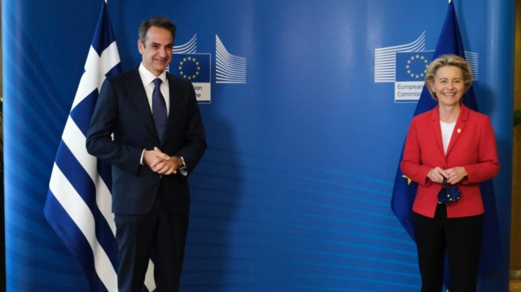 PM Mitsotakis: Επιστολή Μητσοτάκη σε Κομισιόν - Πιστοποιητικό ΕΕ για ταξίδια στους άνω των 60 μόνο με 3η δόση εμβολιασμού